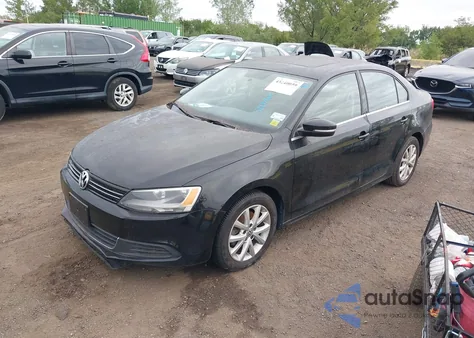 2014 Volkswagen Jetta 1.8T Se z USA, uszkodzony, nr VIN 3VWD17AJ2EM325099